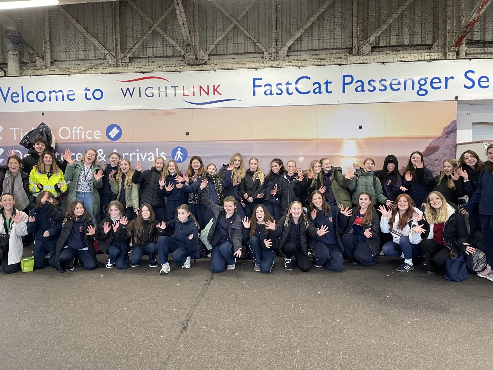 ISLE OF WIGHT SCHOOLS HEADING TO PORTSMOUTH FOR DANCE LIVE! EVENTS