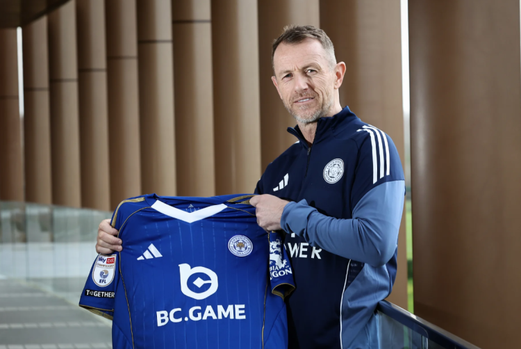 FORMER COWES HIGH SCHOOL STUDENT GARY ROWETT TAKES LEICESTER CITY HOTSEAT