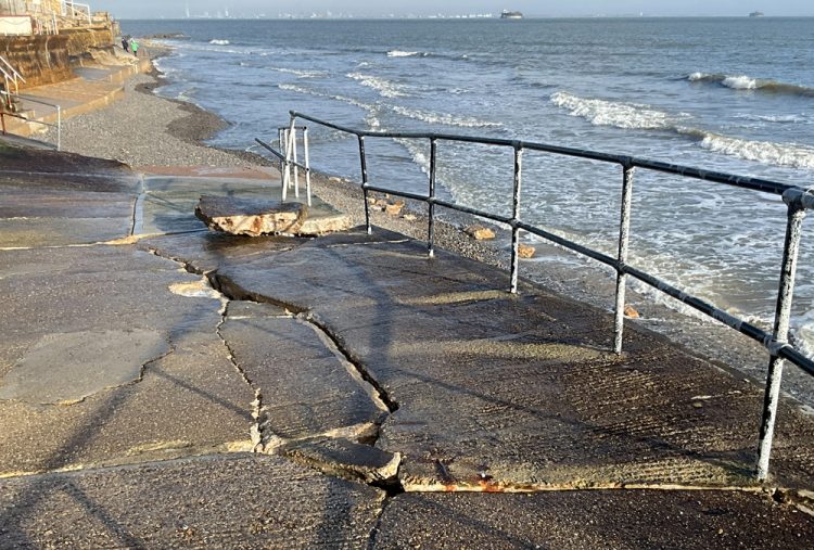 COASTAL BATTERING IN STORMY WEATHER SEES SEAVIEW SLIPWAY CLOSED