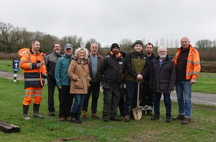 HERITAGE APPLE TREES PLANTED AT HAVENSTREET IN COMMUNITY-LED PROJECT