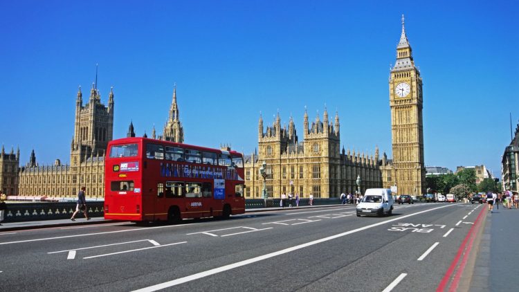 THE SMART TRAVELLER’S GUIDE TO GETTING AROUND WITHOUT OVERSPENDING