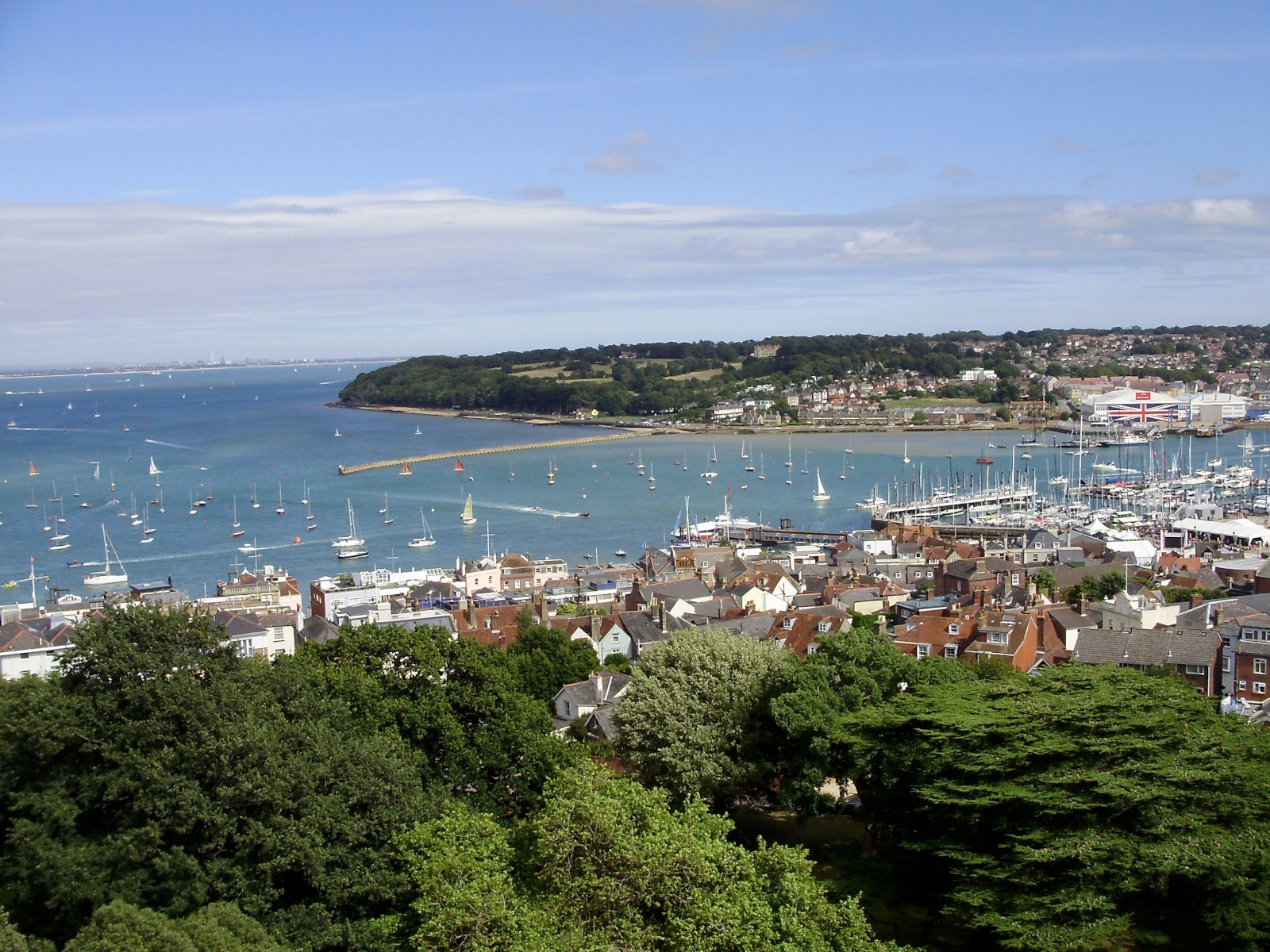 COWES BENEFITS FROM £15,000 BOOST AS SSEN LAUNCHES £3MILLION FUND