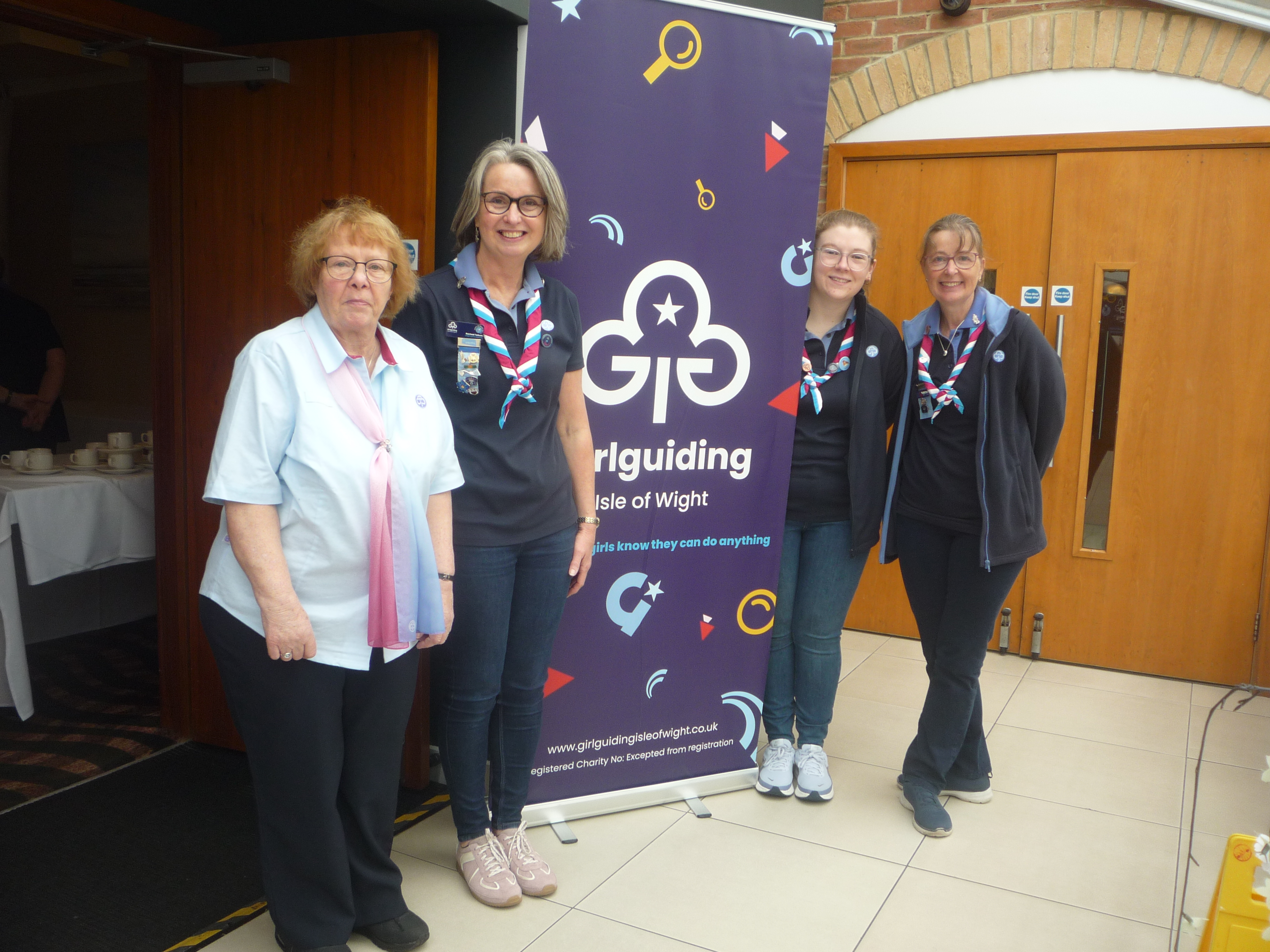 GIRLGUIDING SOUTHWEST LEADERS VISIT ISLE OF WIGHT FOR REGIONAL ROADSHOW