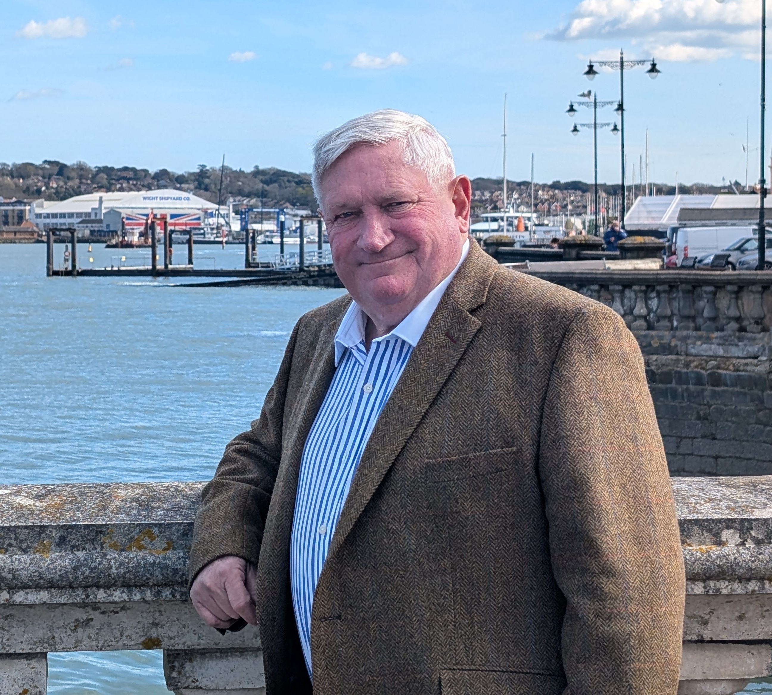 WEST COWES AND GURNARD TOWN COUNCILLOR ANNOUNCES INDEPENDENT CANDIDACY