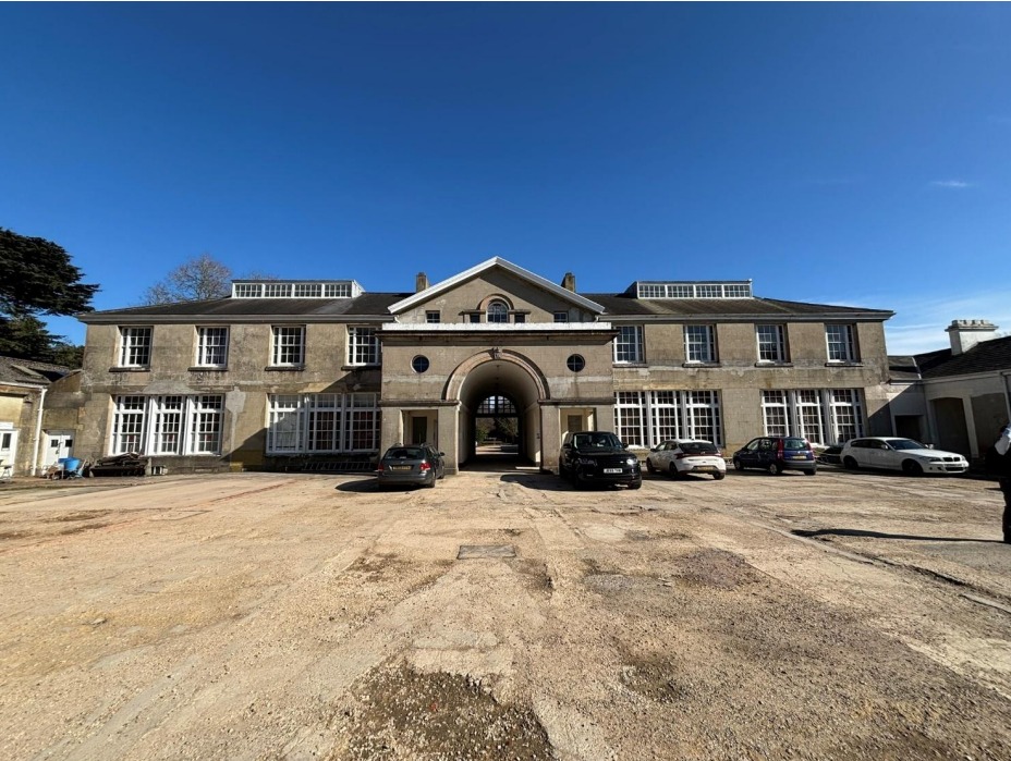 MAJOR RESTORATION APPROVED FOR HISTORIC OSBORNE HOUSE STABLES