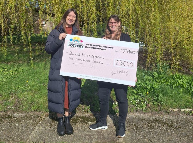 FRESHWATER RESIDENT SCOOPS £5,000 IN ISLE OF WIGHT LOTTERY SPRING DRAW