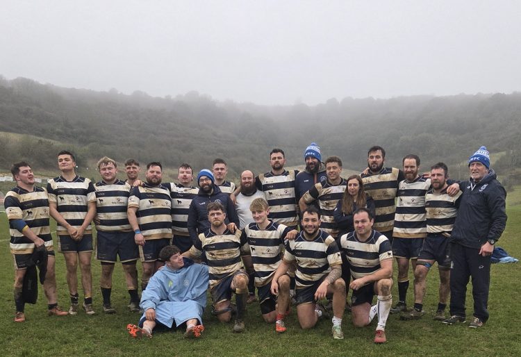 VENTNOR RUN IN NINE TRIES TO THRASH OVERTON AND STAY TOP
