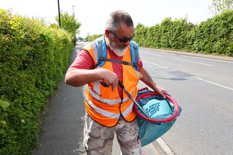 EXCLUSIVE: RYDE’S HIDDEN HERO WORKING TIRELESSLY TO KEEP STREETS SPOTLESS