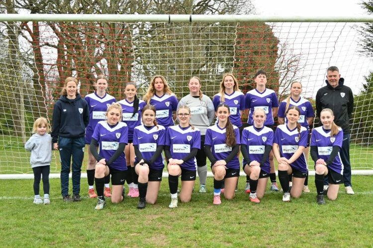 WIGHT EAGLES FC SECURE CONTINUED KIT SPONSORSHIP FROM WIGHT FIBRE