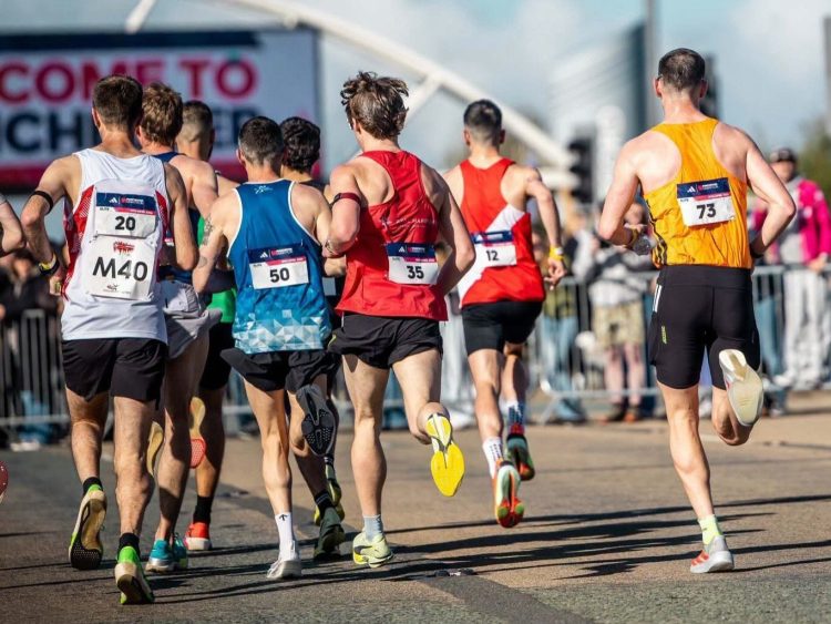 RYDE HARRIERS PAIR EXCEL AT MANCHESTER MARATHON