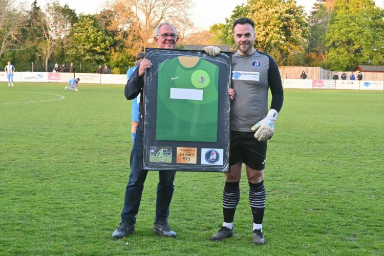 COWES SPORTS’ ED HATT SETS NEW GOALKEEPING APPEARANCE RECORD AGAINST STONEHAM