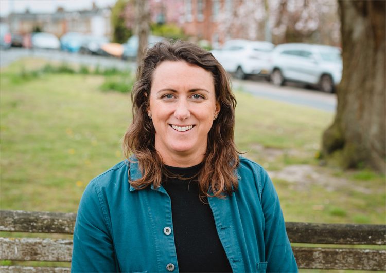 JULES LOOKING FOR VOTE AS SHE STANDS AS NETTLESTONE AND SEAVIEW’S INDEPENDENT