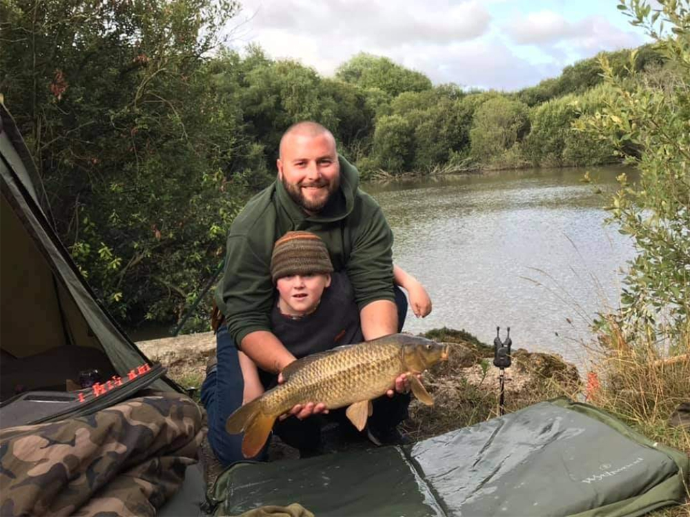 ISLANDER TO WALK 67 MILES LIVING OFF FORAGED FOOD IN AID OF DEMENTIA CHARITY