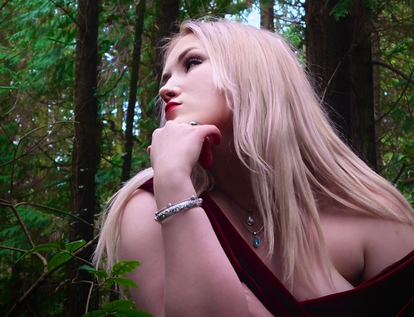 ISLAND SINGER RELEASES NEW EP AHEAD OF WIGHT NOIZE FINAL
