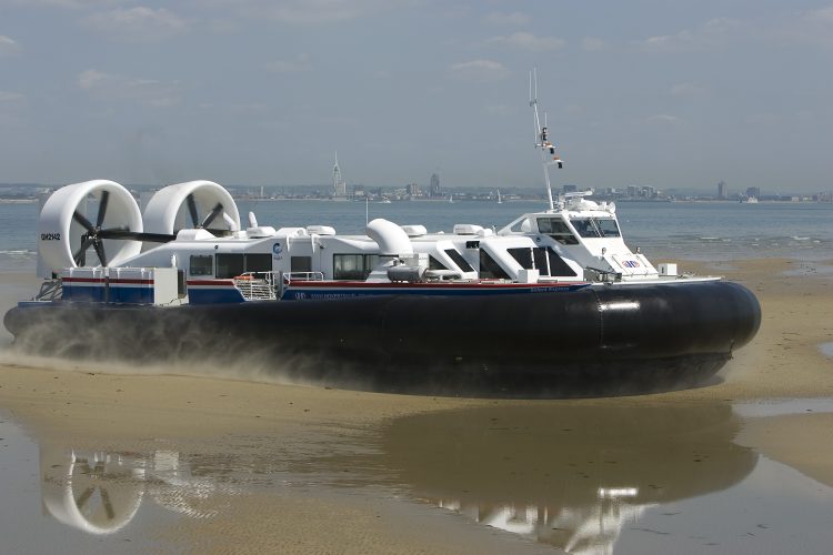 ISLE OF WIGHT HOVERCRAFT SALE SETS VESSEL FOR EXTREME CASPIAN SEA OPERATIONS