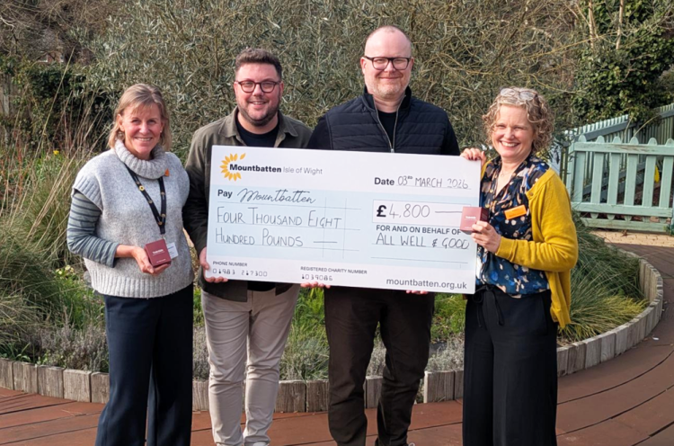 CHRISTMAS CANDLE SALES RAISE £4,800 FOR MOUNTBATTEN ISLE OF WIGHT
