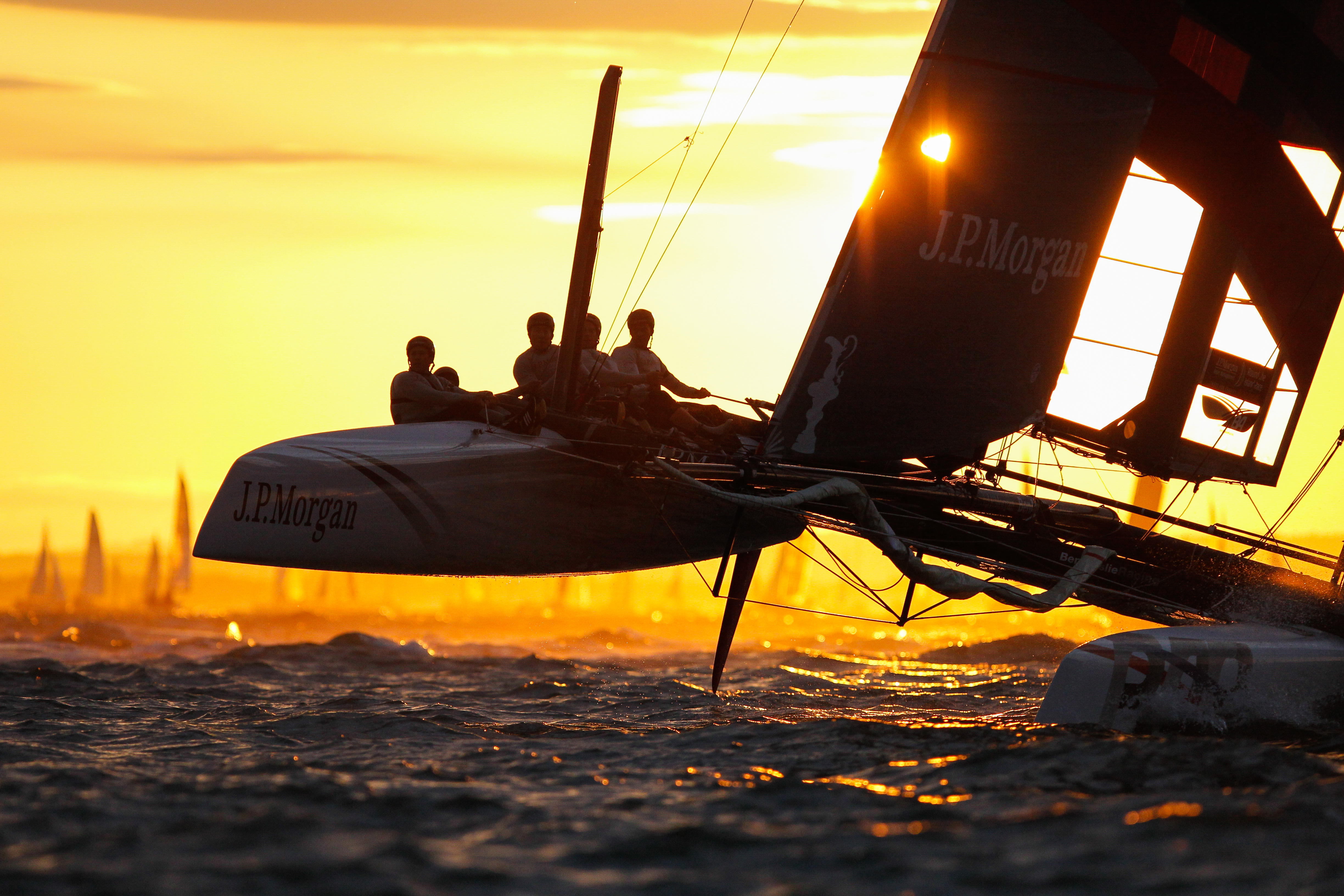SPECTATOR HOTSPOTS REVEALED FOR ICONIC ROUND THE ISLAND RACE