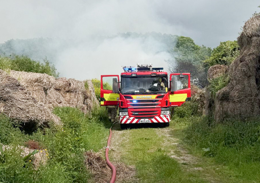 HAY FIRE SENDS PLUMES OF SMOKE INTO WEST WIGHT SKY