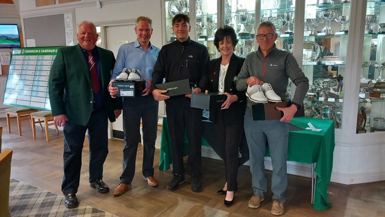 JON BANKS AND TEAM CLAIM VICTORY IN SHANKLIN & SANDOWN GOLF SHOWDOWN