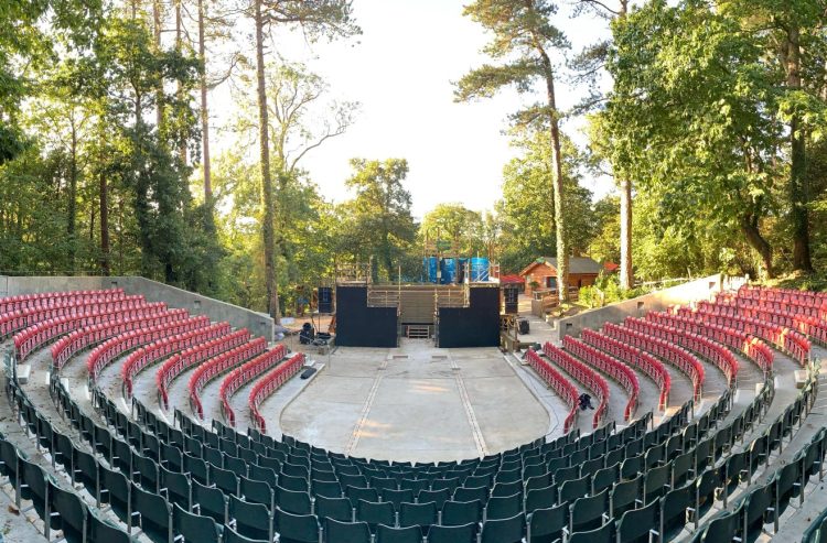 BIG-SCREEN ENGLAND FOOTBALL NIGHTS COMING TO ROBIN HILL THIS JUNE