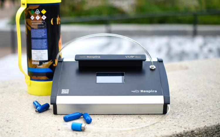 POLICE TRIAL WORLD-FIRST ‘LAUGHING GAS’ BREATHALYSER TO TARGET DRUG DRIVERS