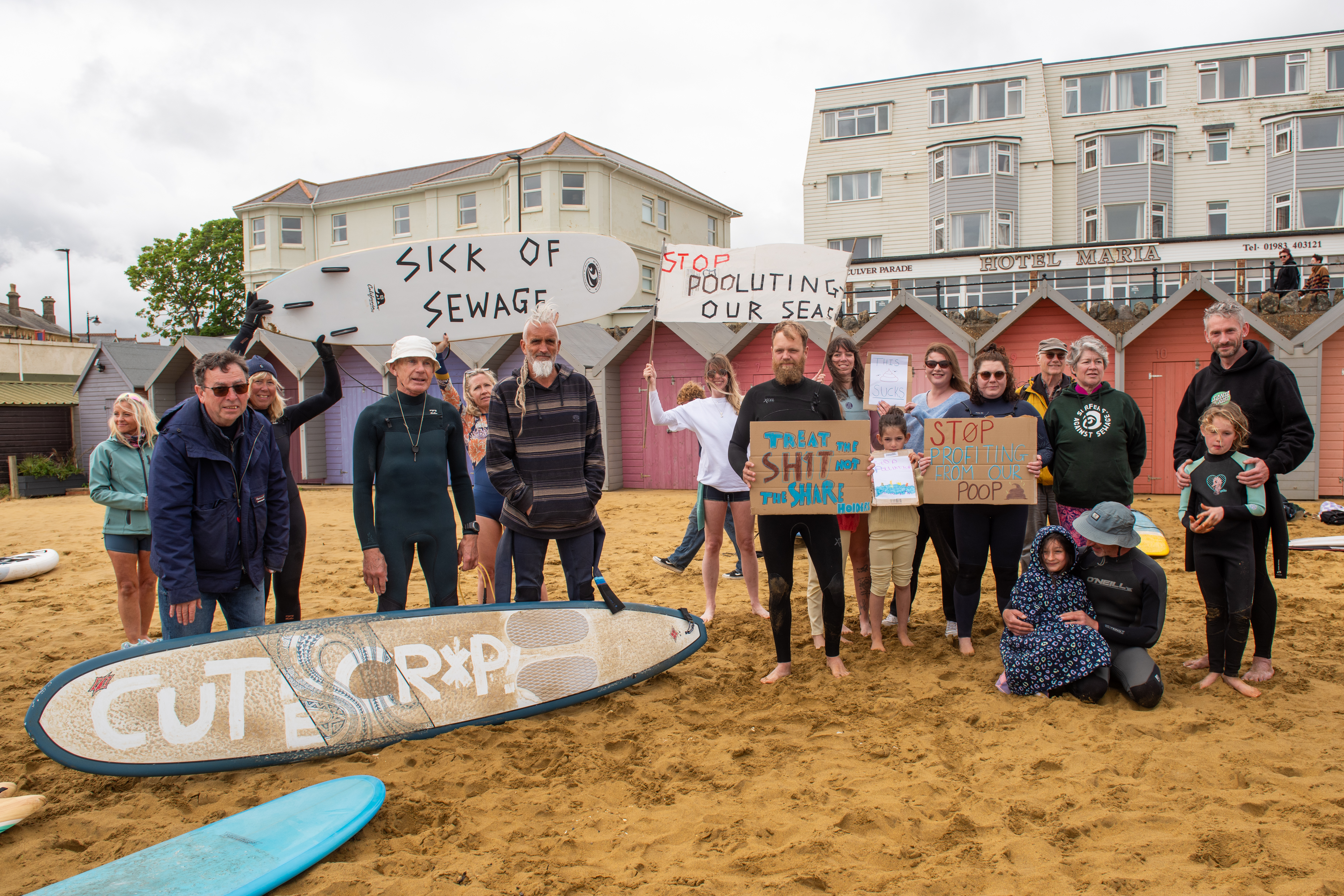 ISLE OF WIGHT WATER USERS DEMAND ACTION OVER SEWAGE POLLUTION IN THE BAY