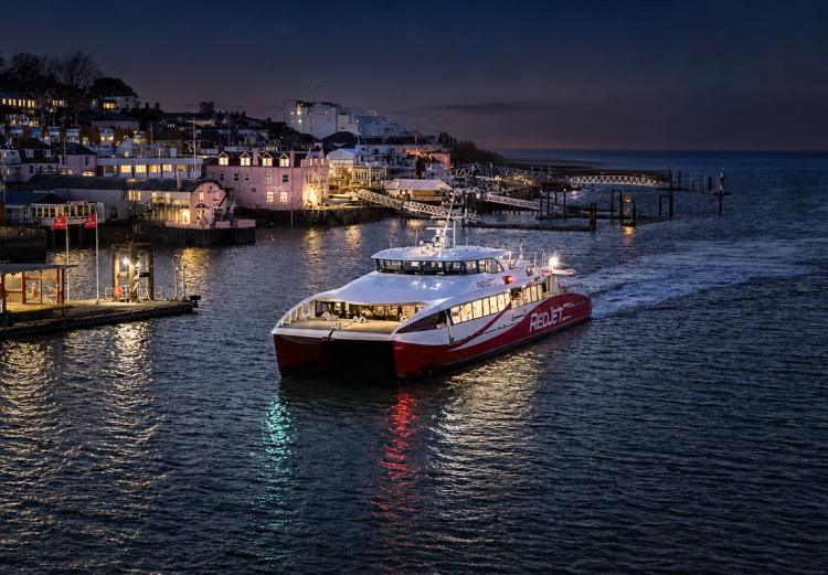 NEW RED JET CHARTER SERVICE TO KEEP ISLE OF WIGHT CONNECTED LATE AT NIGHT