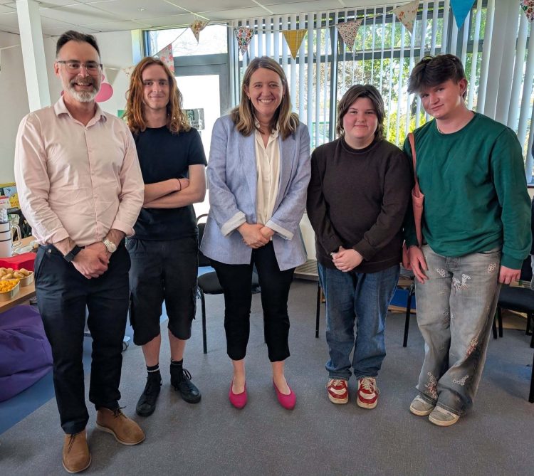 SCHOOL STANDARDS MINISTER VISITS ISLE OF WIGHT TO DISCUSS SEND CHALLENGES AND OPPORTUNITIES