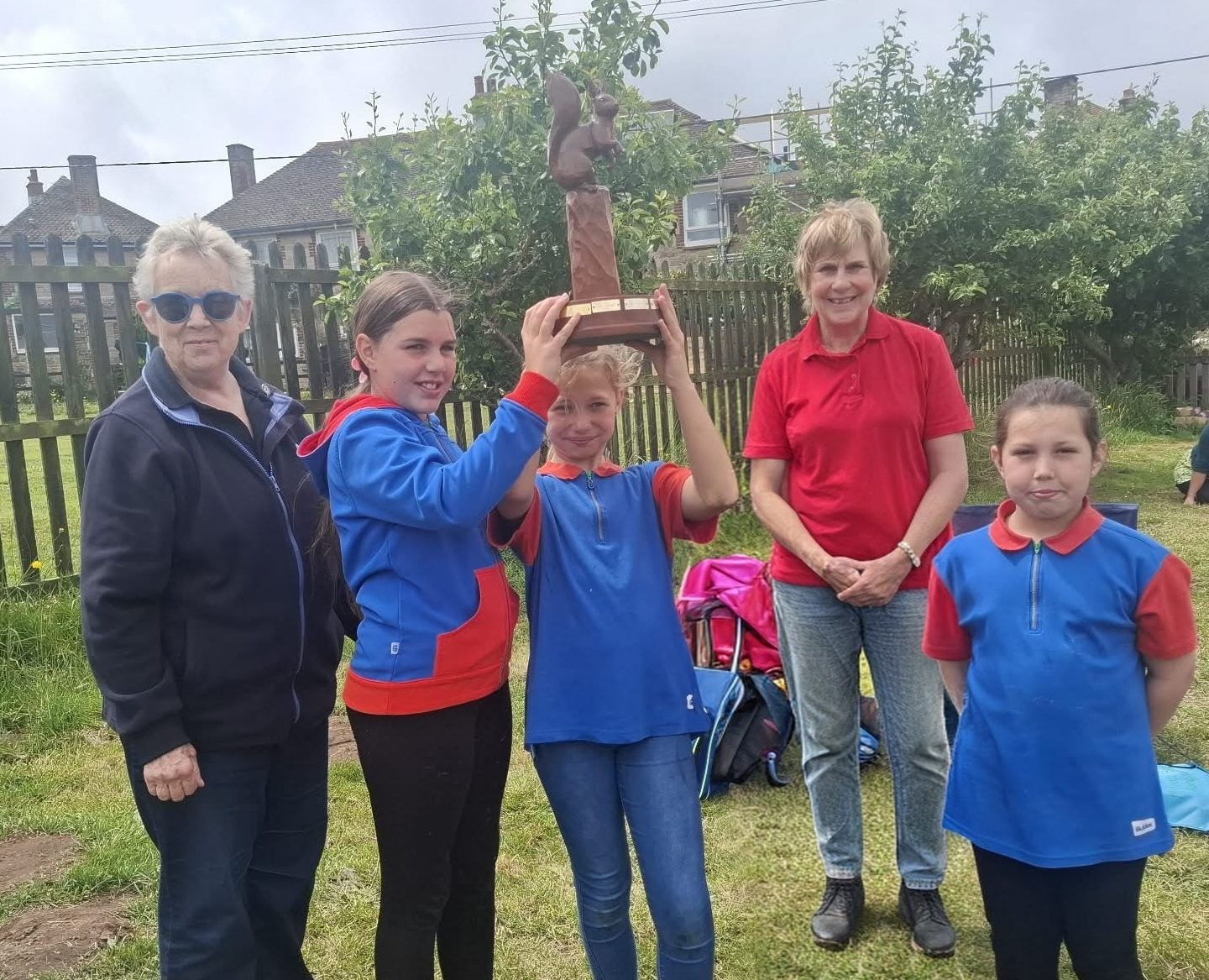 TEAMWORK AND TASTY TREATS ON DISPLAY AT ISLE OF WIGHT GUIDES COOKING CONTEST