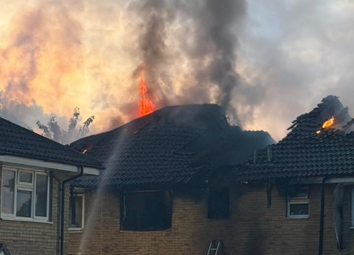EARLY HOURS BLAZE RIPS THROUGH  COWES HOME – LOCAL RESIDENTS TOLD TO KEEP WINDOWS CLOSED
