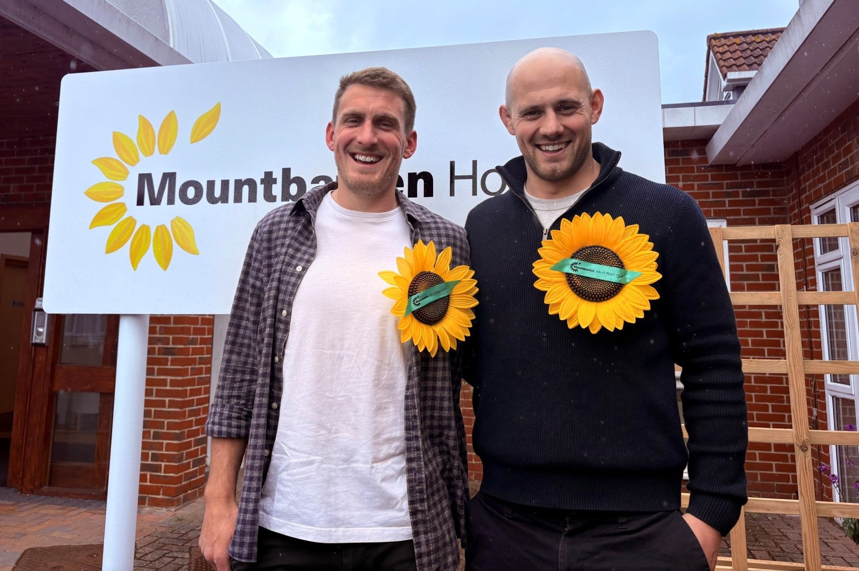 ISLAND DUO TO SWIM, CYCLE AND RUN 100 MILES IN A DAY FOR MOUNTBATTEN