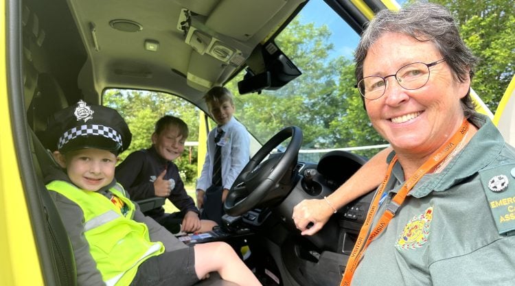 CARERS DAY SEES BRIGHSTONE PRIMARY SCHOOL PUPILS EXPLORE THE WORKING WORLD