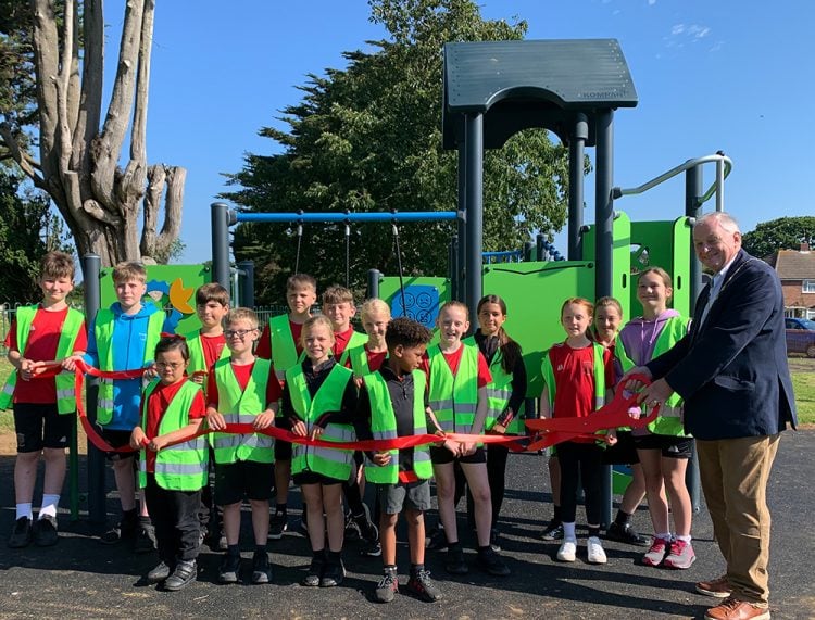BROADLEA PRIMARY SCHOOL STUDENTS RE-OPEN LAKE PLAY PARK AFTER MAJOR REVAMP
