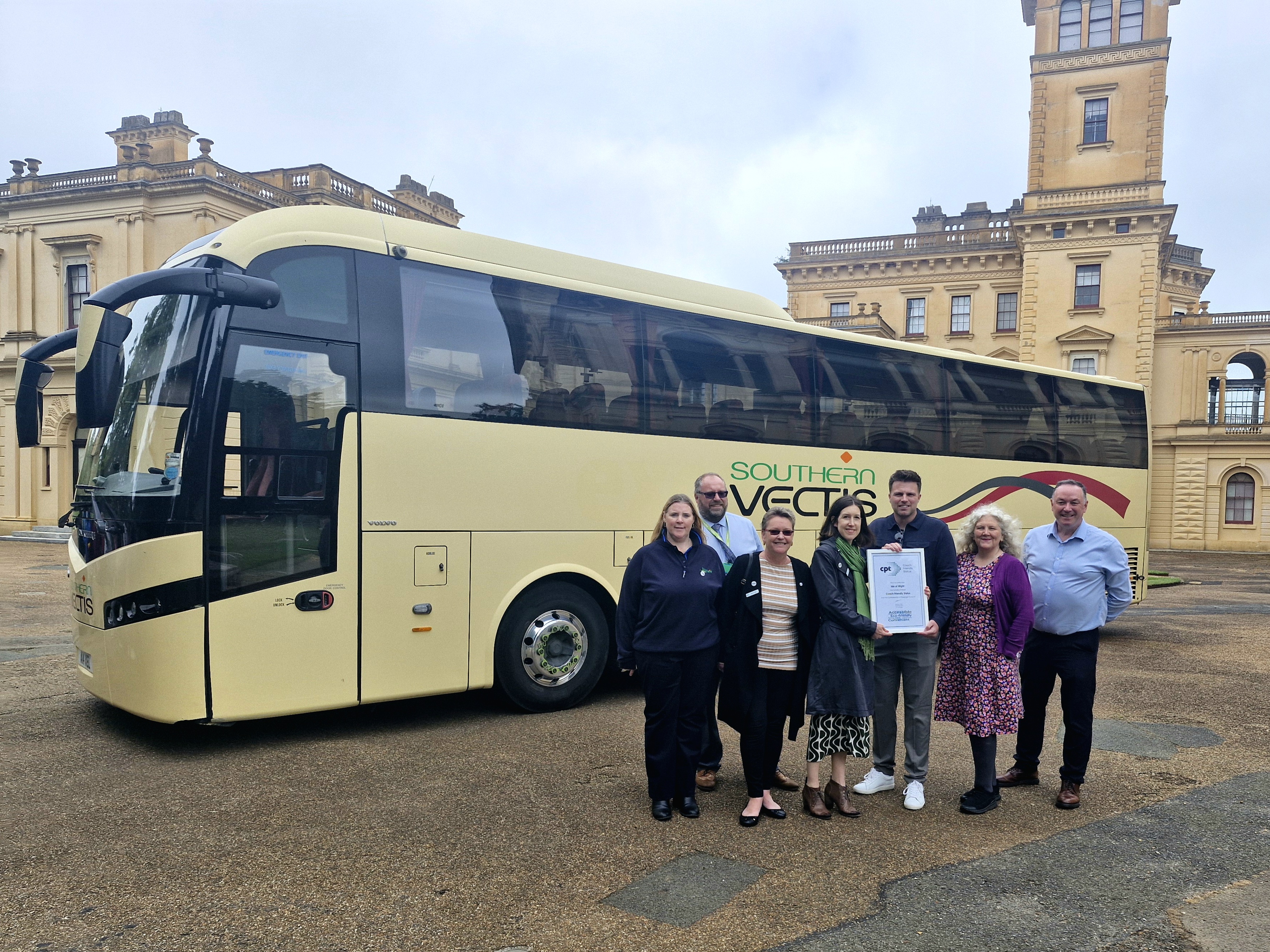 ISLE OF WIGHT AWARDED PRESTIGOUS COACH-FRIENDLY STATUS FOR COMMITMENT TO TRAVEL