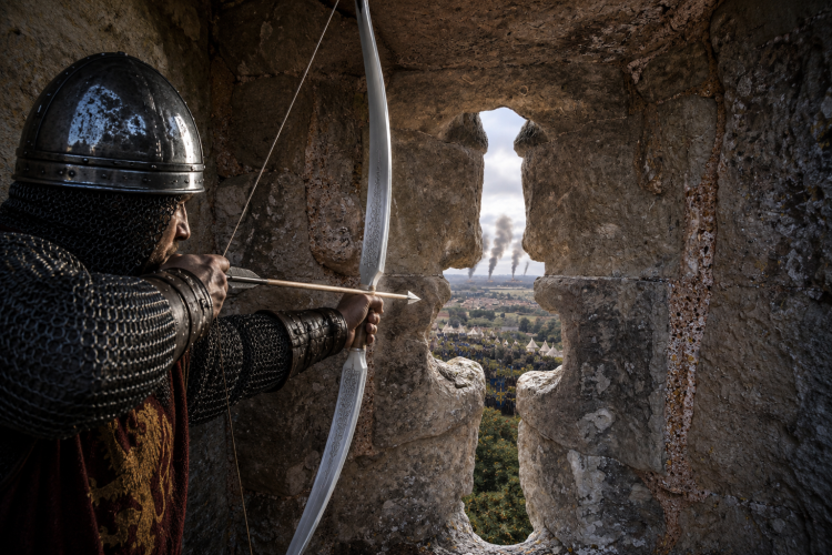 ISLE OF WIGHT AT WAR: THE SILVER BOW THAT SAVED CARISBROOKE CASTLE IN 1377