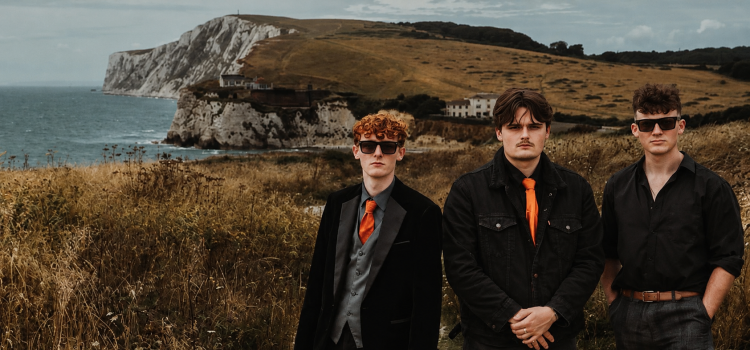 ISLE OF WIGHT BAND 5 DEGREES NORTH ANNOUNCE BIGGEST TOUR YET WITH TOM MEIGHAN SUPPORT SLOT