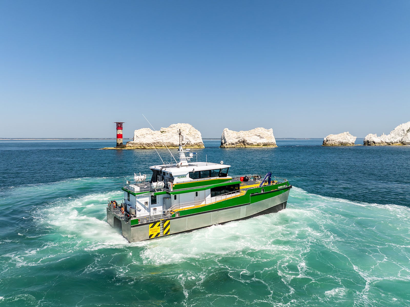 DIVERSE MARINE DELIVERS NEW CREW TRANSFER VESSEL TO FARRA MARINE