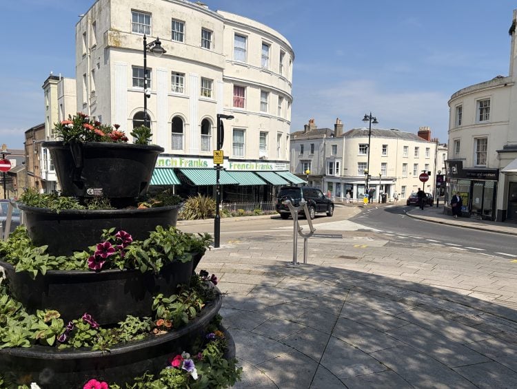 £100,000 COMMUNITY GRANTS SCHEME LAUNCHED FOR RYDE PROJECTS