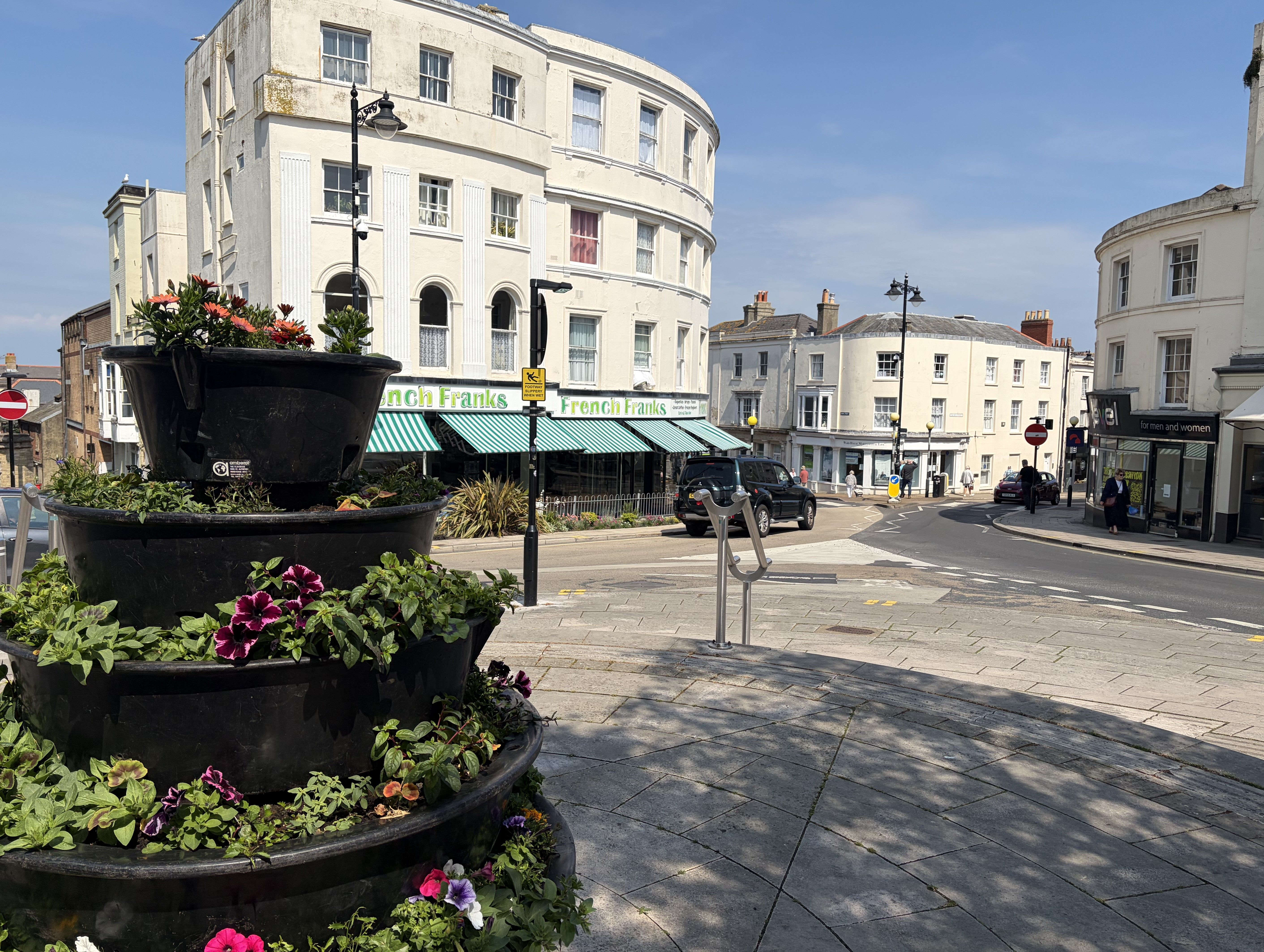 £100,000 COMMUNITY GRANTS SCHEME LAUNCHED FOR RYDE PROJECTS