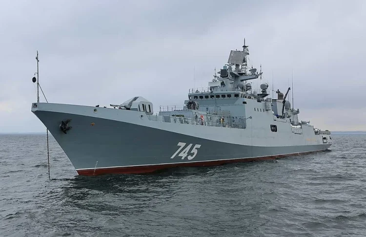 RUSSIAN WARSHIP REPORTEDLY FIRES WARNING SHOTS AT YACHT OFF THE ISLE OF WIGHT