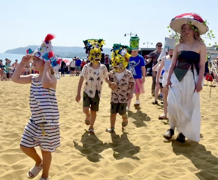 BEACH HAT PARADE TO BRING COLOUR AND CREATIVITY TO SANDOWN REGATTA