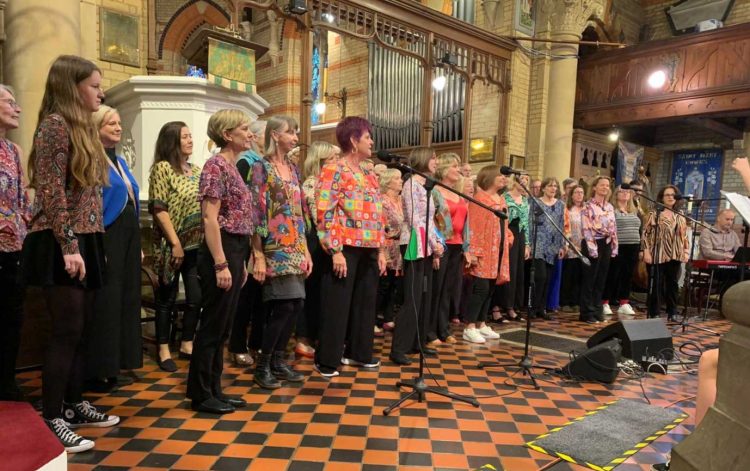 NHS NIGHTINGALES AND GURNARD COMMUNITY CHOIR TEAM UP FOR CHARITY EVENT