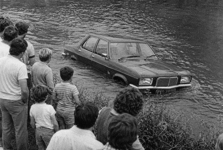 ON THIS DAY: 50 YEARS AGO A VAUXHALL VICTOR TRIED TO FLY ACROSS THE MEDINA
