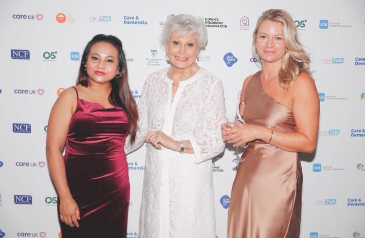 VECTA HOUSE CELEBRATES DOUBLE SUCCESS AS NATIONAL DEMENTIA AWARDS FINALIST