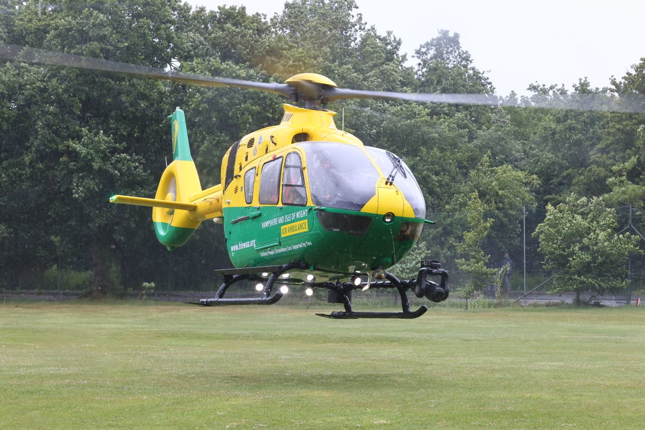 FORE! AIR AMBULANCE LANDS ON GOLF COURSE TO AIRLIFT POORLY PATIENT