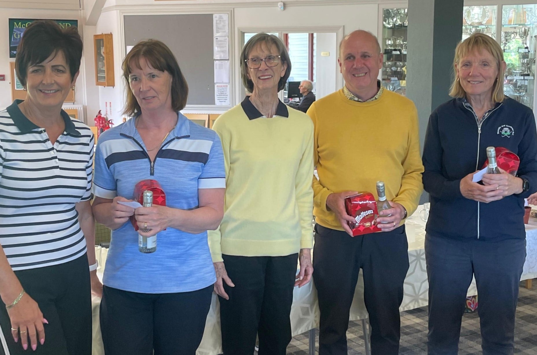 SHANKLIN & SANDOWN GOLF CLUB LADIES RAISE MORE THAN £1,200 FOR MOUNTBATTEN