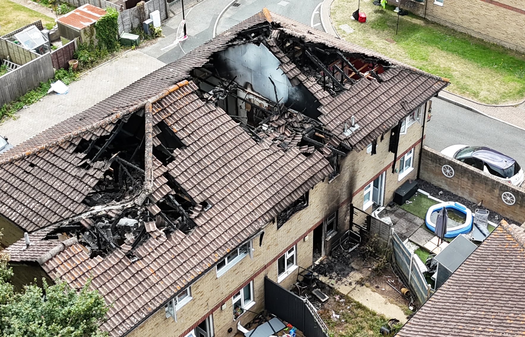 POLICE CONTINUE TO QUIZ MURDER SUSPECTS OVER FATAL COWES BLAZE
