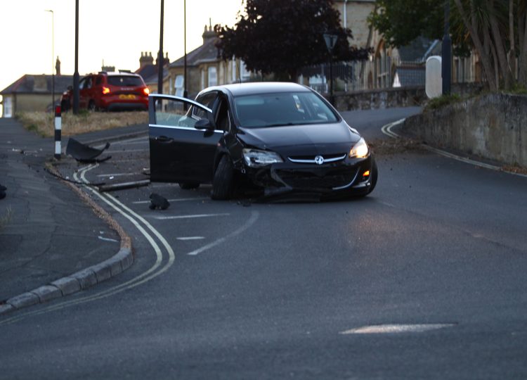 DRIVER FLEES AFTER CAR HITS SIGN AND SPINS IN VENTNOR