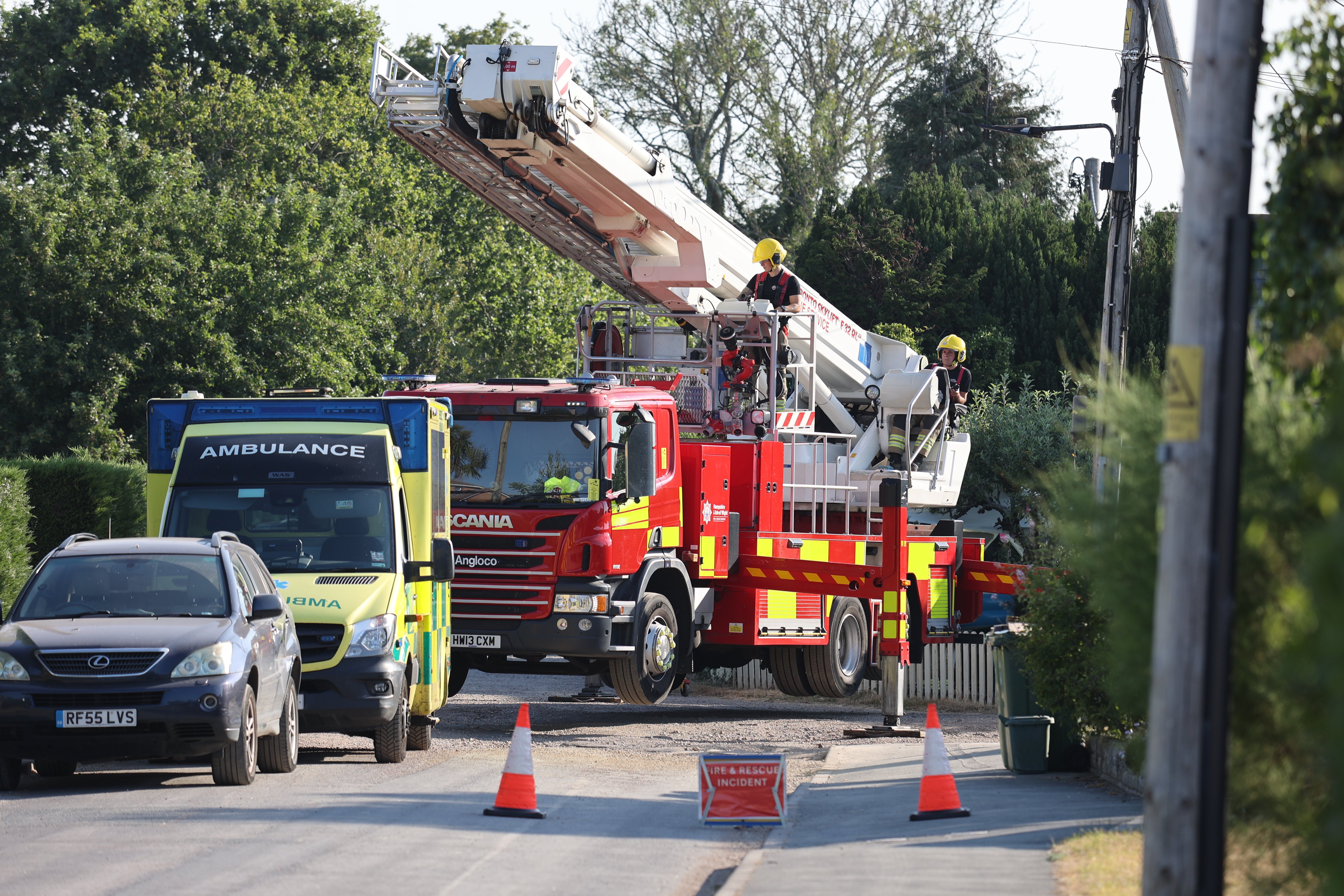 MULTI-AGENCY RESPONSE FOLLOWING MEDICAL INCIDENT IN WOOTTON