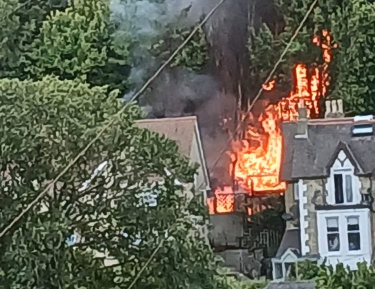 UPDATED: FIREFIGHTING EFFORTS UNDERWAY AS BLAZE TAKES HOLD IN VENTNOR WOODLAND